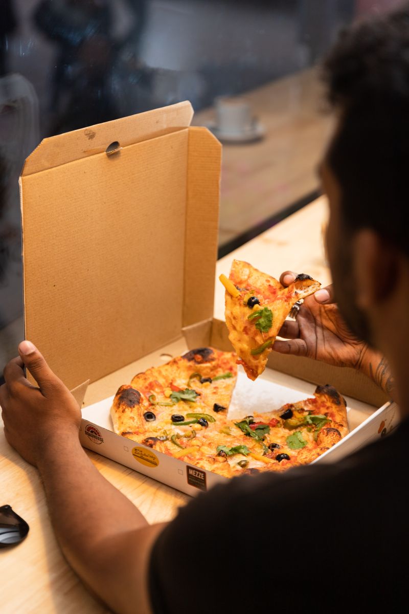eatingpizza